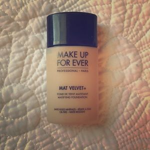 Makeup Forever Mat Velvet foundation