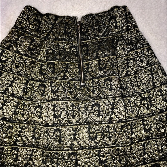 Boutique Pleaded Skirt - Picture 3 of 3