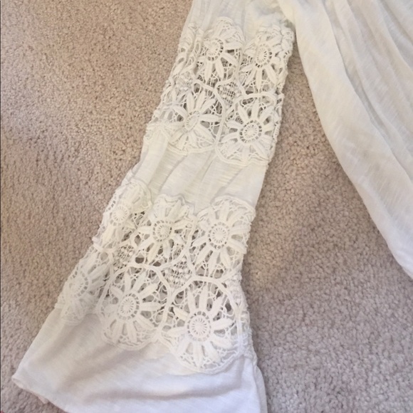 White shirt - Picture 2 of 3