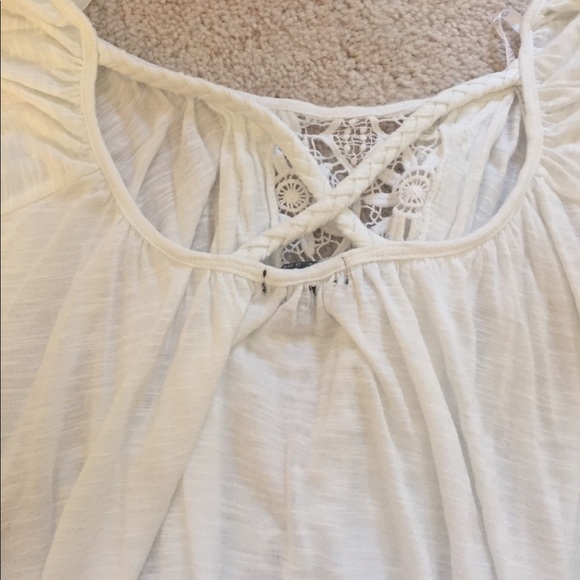 White shirt - Picture 3 of 3