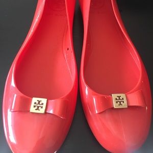 tory burch jelly flat