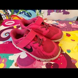 Toddler Nike's size 10c