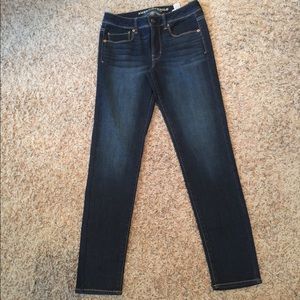American Eagle skinny jeans