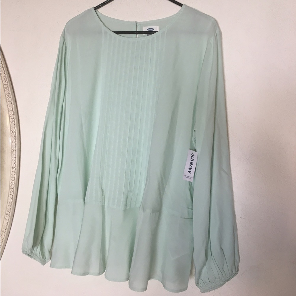 Light green old navy top