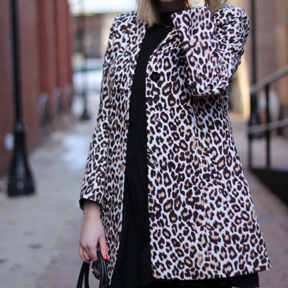 Statement H&M leopard print trench coat!✨
