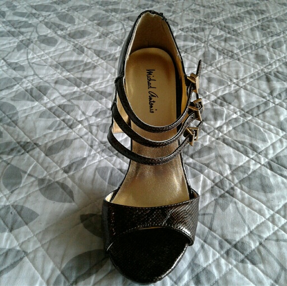 Michael Antonio Sexy strappy brown heels - Picture 2 of 3