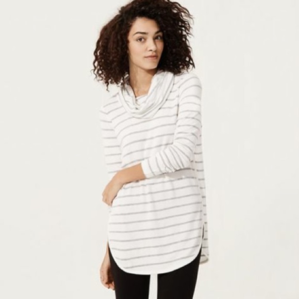 Lou&Grey signature soft tunic cowl neck