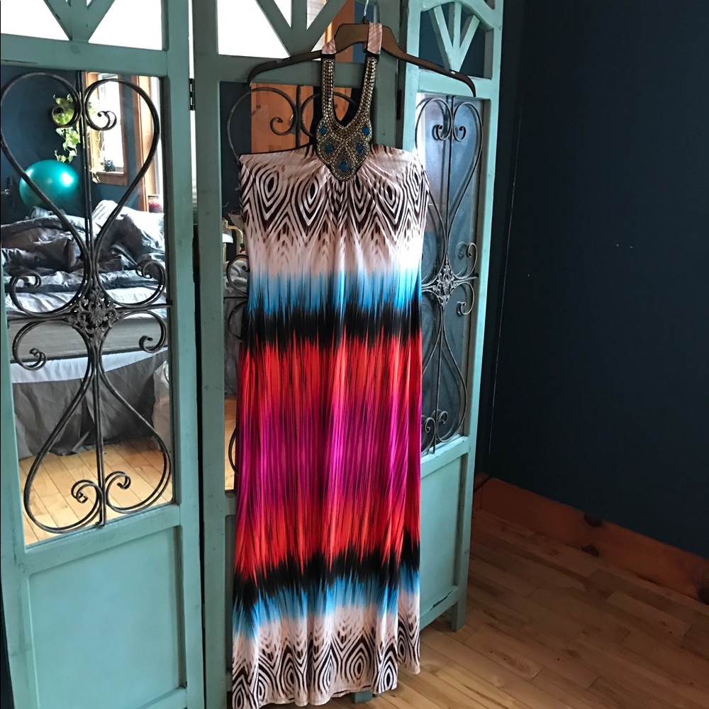 ‼️30% off‼️Halter Maxi