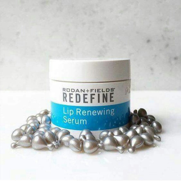 Lip renewing serum - Picture 2 of 4