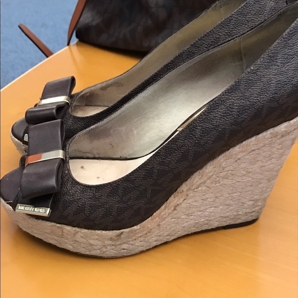 Sold on offer up!!  MICHAEL KORS Women's Wedges!!!