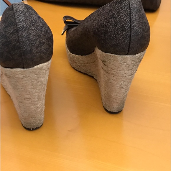 Sold on offer up!!  MICHAEL KORS Women's Wedges!!! - Picture 3 of 5
