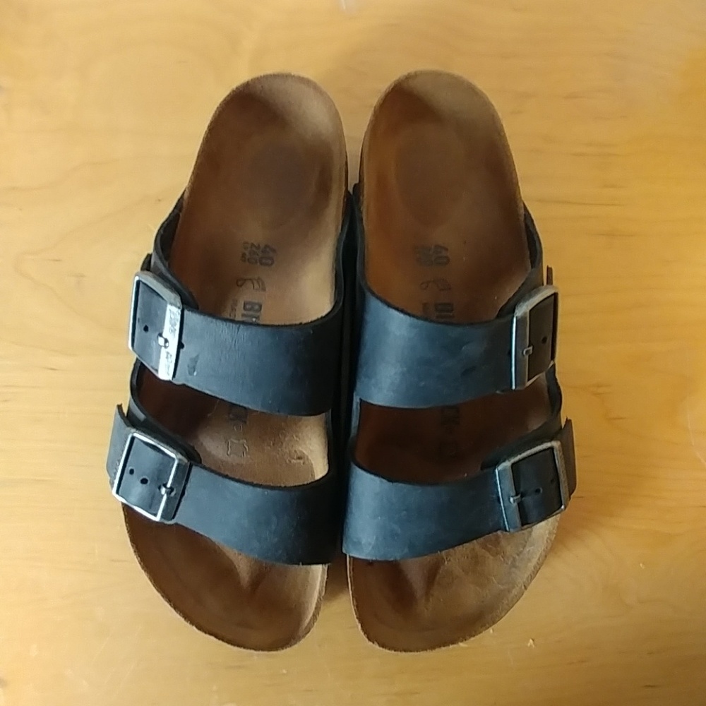 NWB Birkenstock black oiled leather sandals
