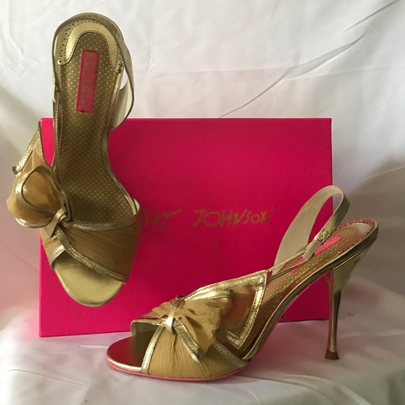 Betsey Johnson Gemma - Picture 2 of 3