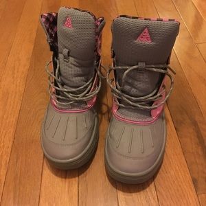 Nike dcg rain/snow boots