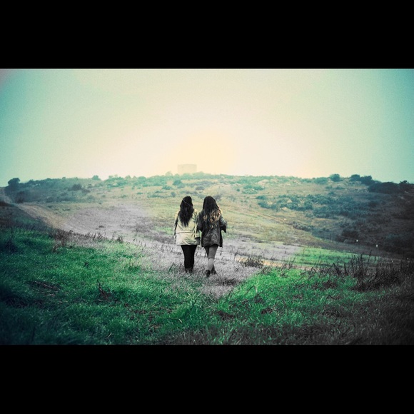 HELLO ☀️ - Picture 2 of 3