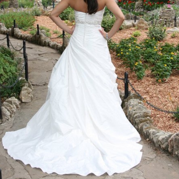 Simone Carvalli, Wedding Gown, style 7169, size 4 - Picture 3 of 7