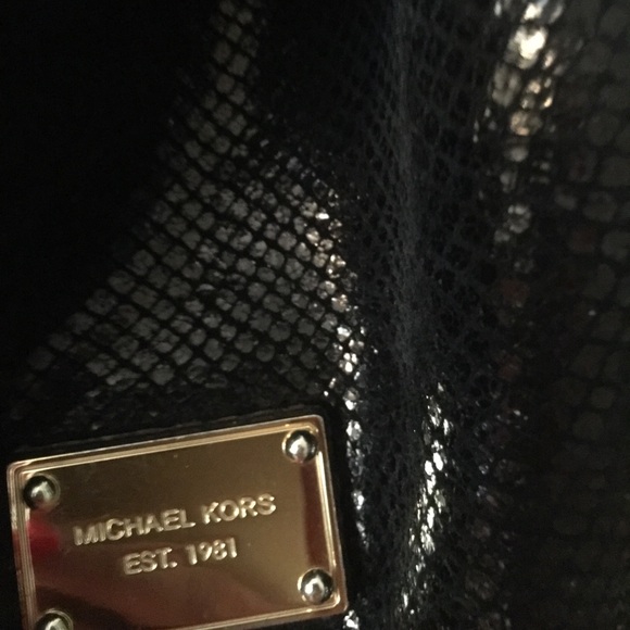 Authentic Michael Kors Snake Print bag - Picture 2 of 5