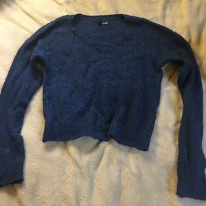 Cropped H&M sweater