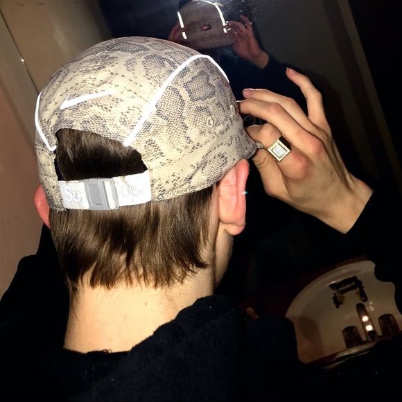 Supreme x Nike Air Max Hat - Picture 2 of 2