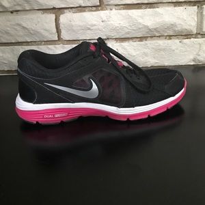 Nike - Dual Fusion Run - Black and Pink - Size 8