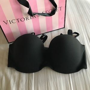 Victoria's Secret Body by Victoria Bra (34D)