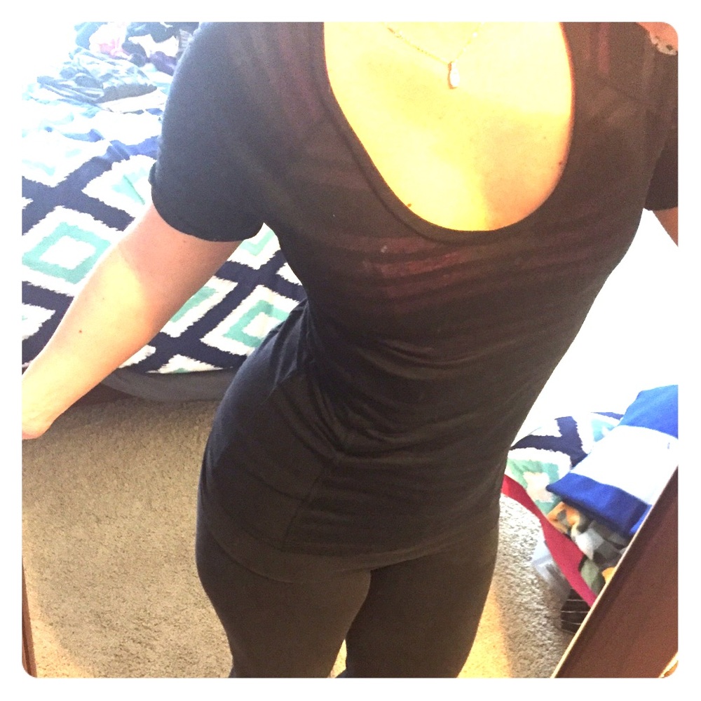 Long sleeve work out t- shirt