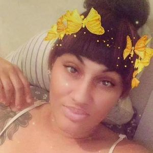 Meet your Posher, Lola