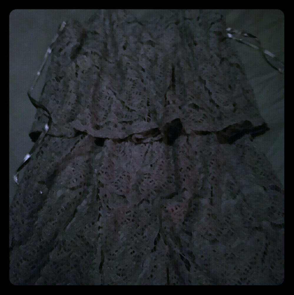 Super cute lace romper just dosent fit