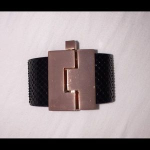 Leighalena Wide Jigsaw Cuff Black Anaconda
