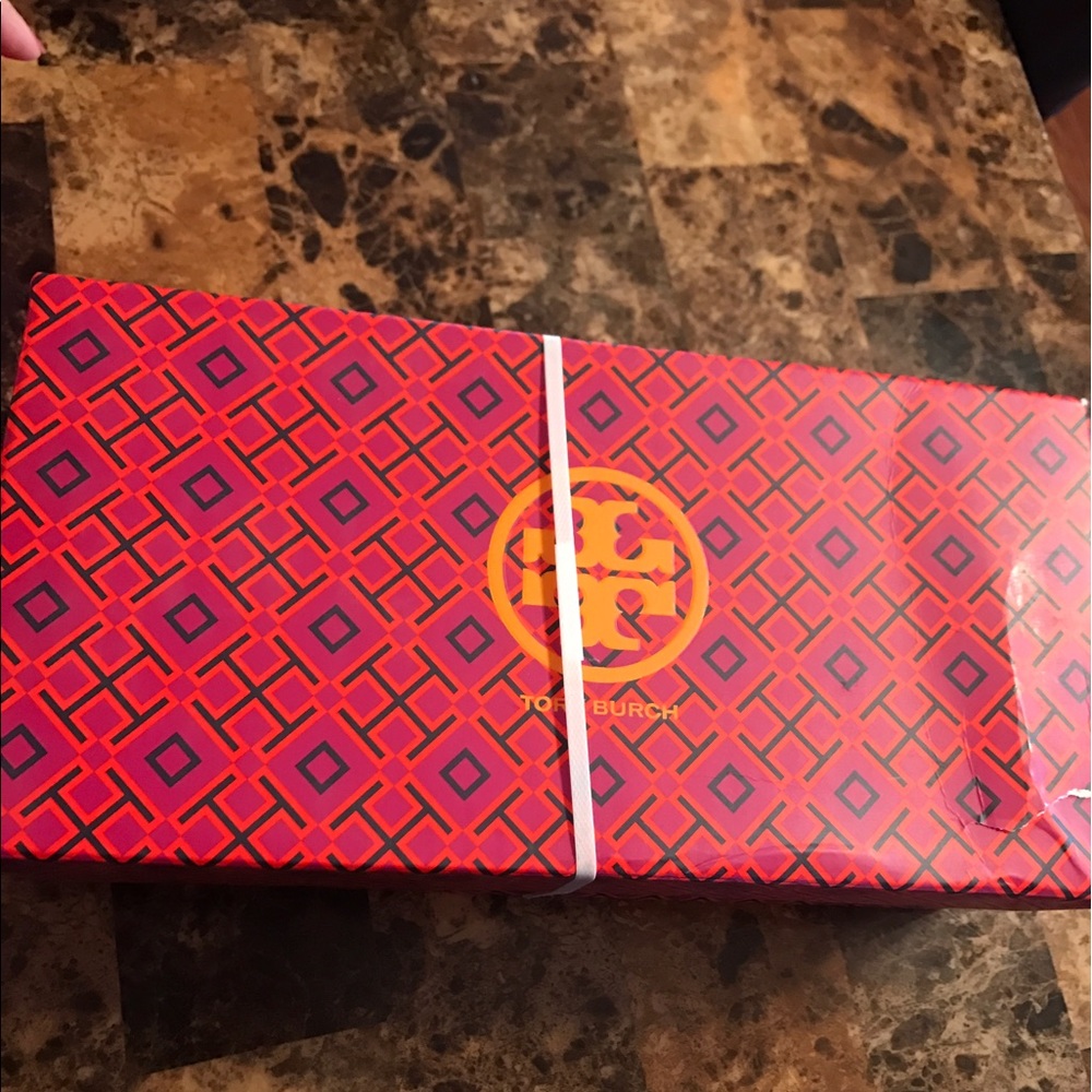 Tory Burch Terra Thong size 8