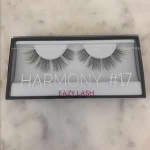 NIB Huda Beauty Eazy Lash Harmony #17