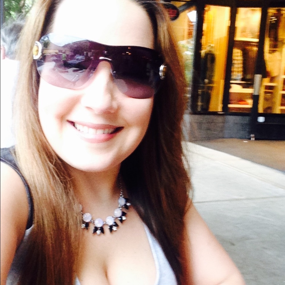 Meet your Posher, Amanda