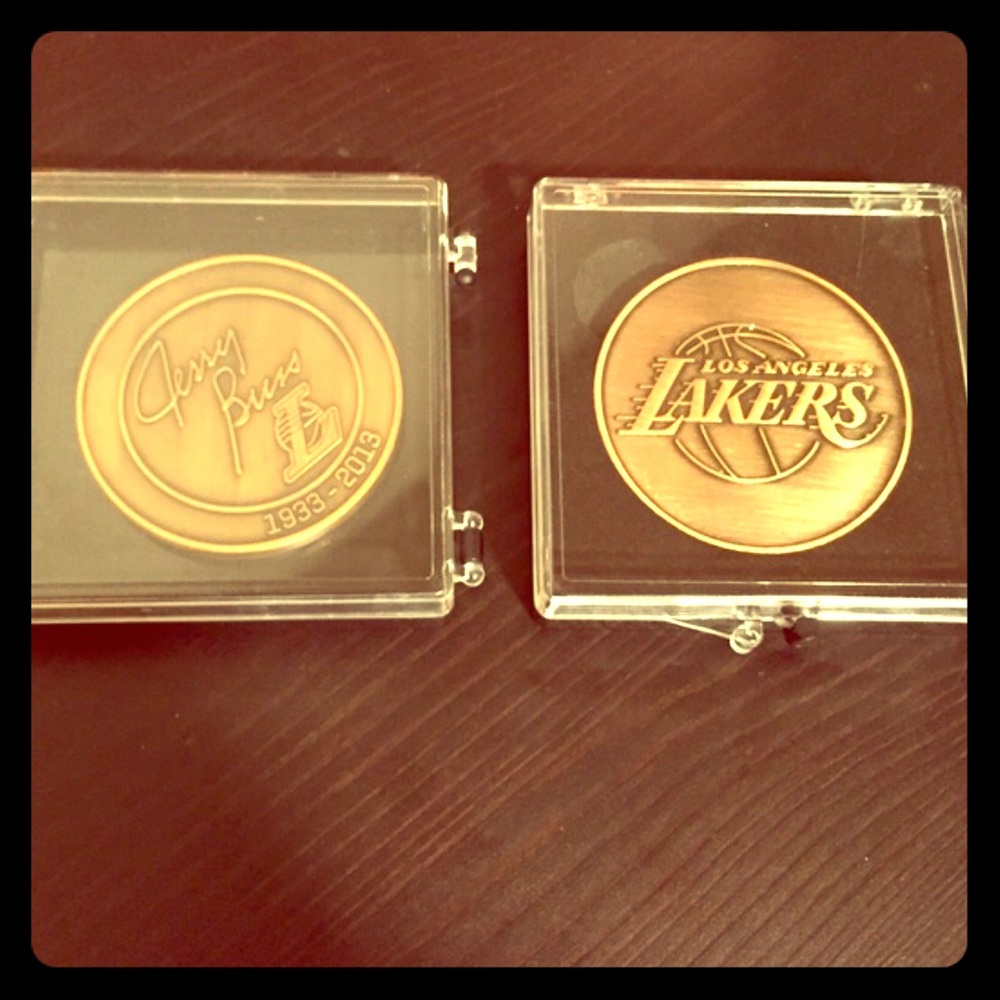 Lakers - Jerry Buss commemorative coin!!!