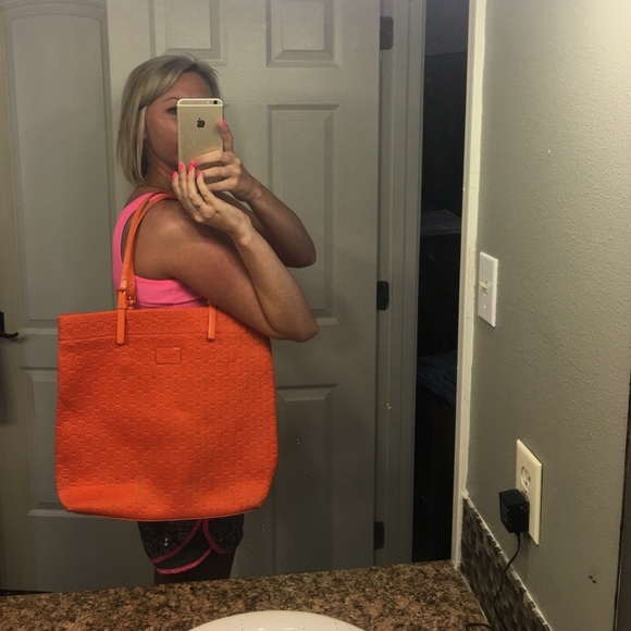 Authentic Michael Kors Tote - Picture 4 of 5