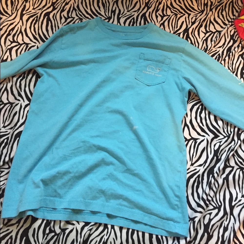 VV shirt