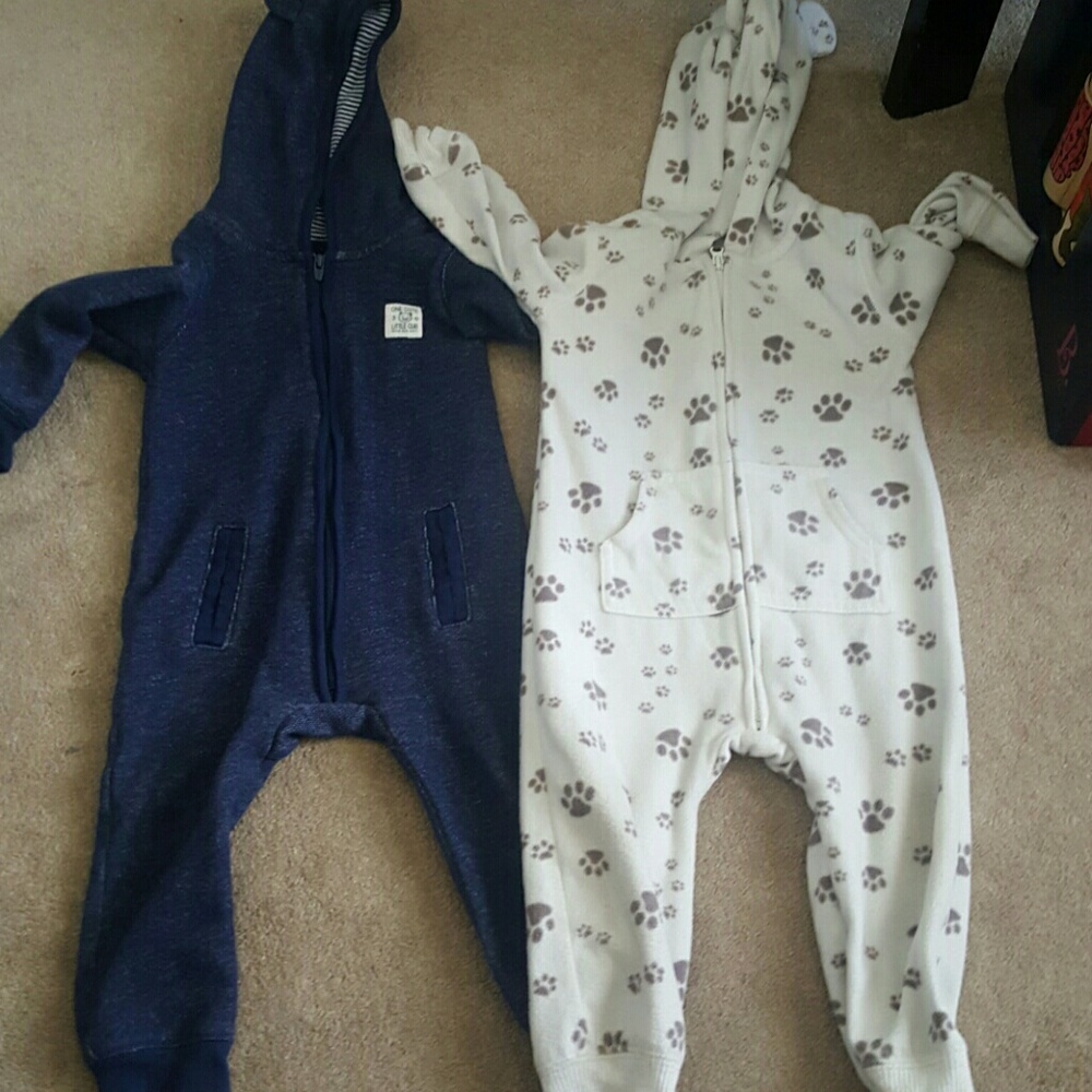2 Carters Sleep and Play