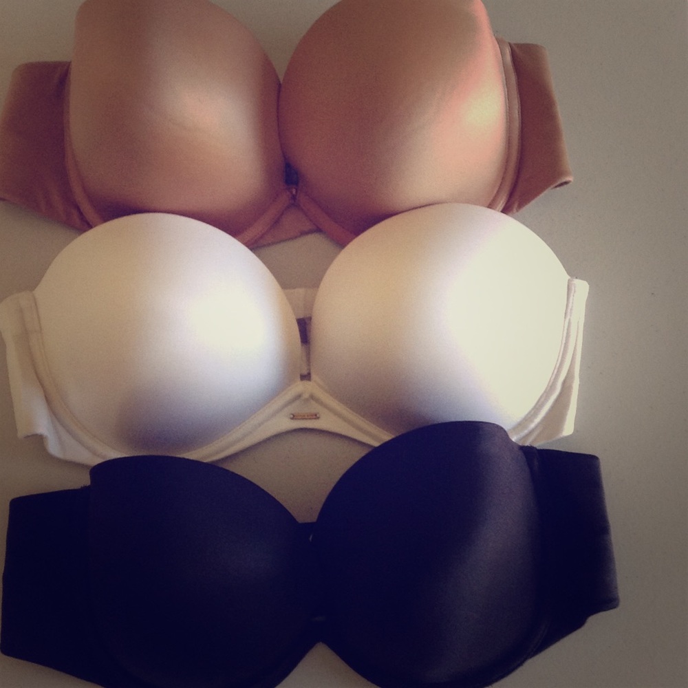 Victoria Secret 'very sexy' 36C - strapless !