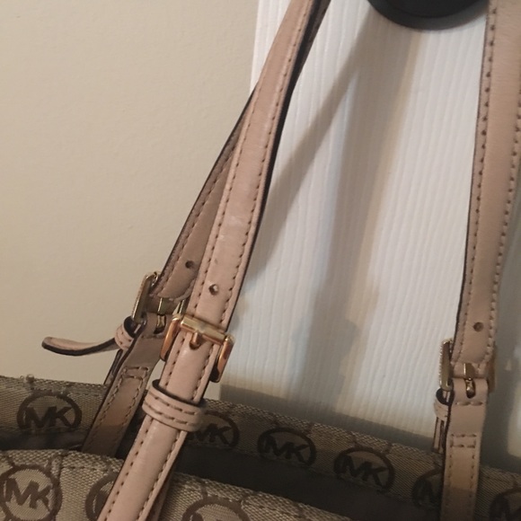 Authentic Michael Kors Signature Tote - Picture 3 of 6