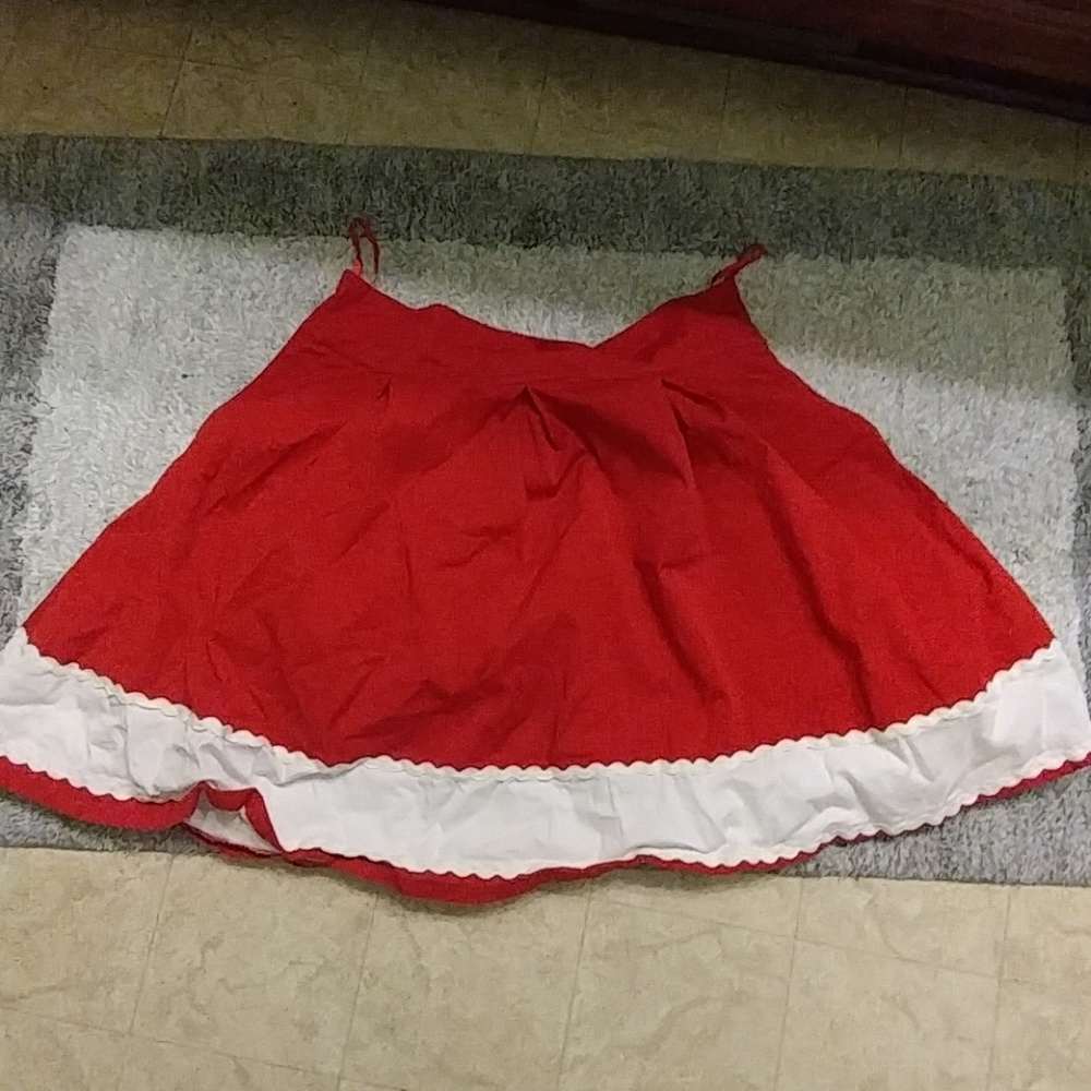 Red and white lindy bop skirt
