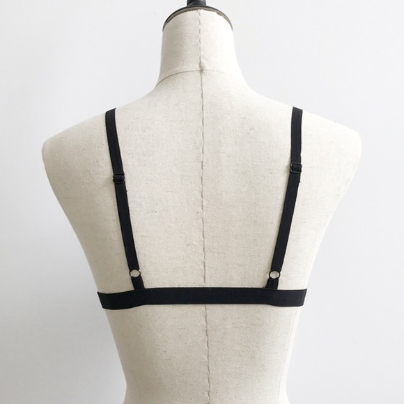 ONE LEFT! 'Natalia' Black Lace Bra - Picture 3 of 4