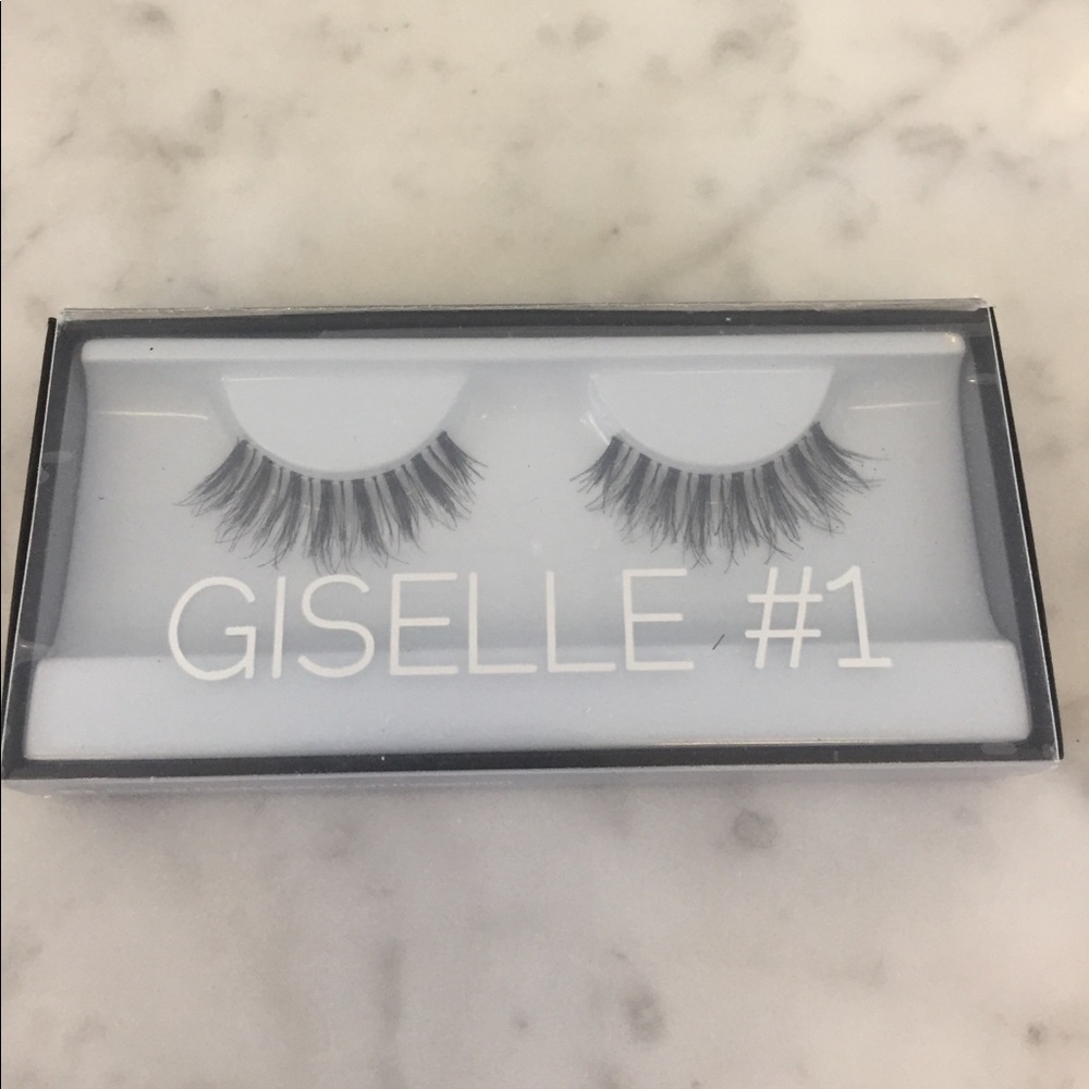 NIB Huda Beauty Classic Lash Giselle #1