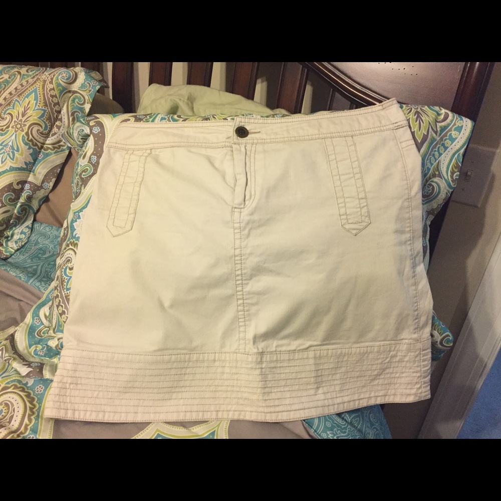 Cute beige skirt