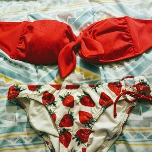 Brand NEW Victoria's Secret Strapless Bikini Top