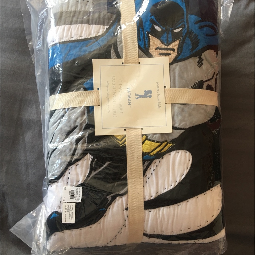 PBK Batman Cityscape Quilt Full Queen - SOLD!
