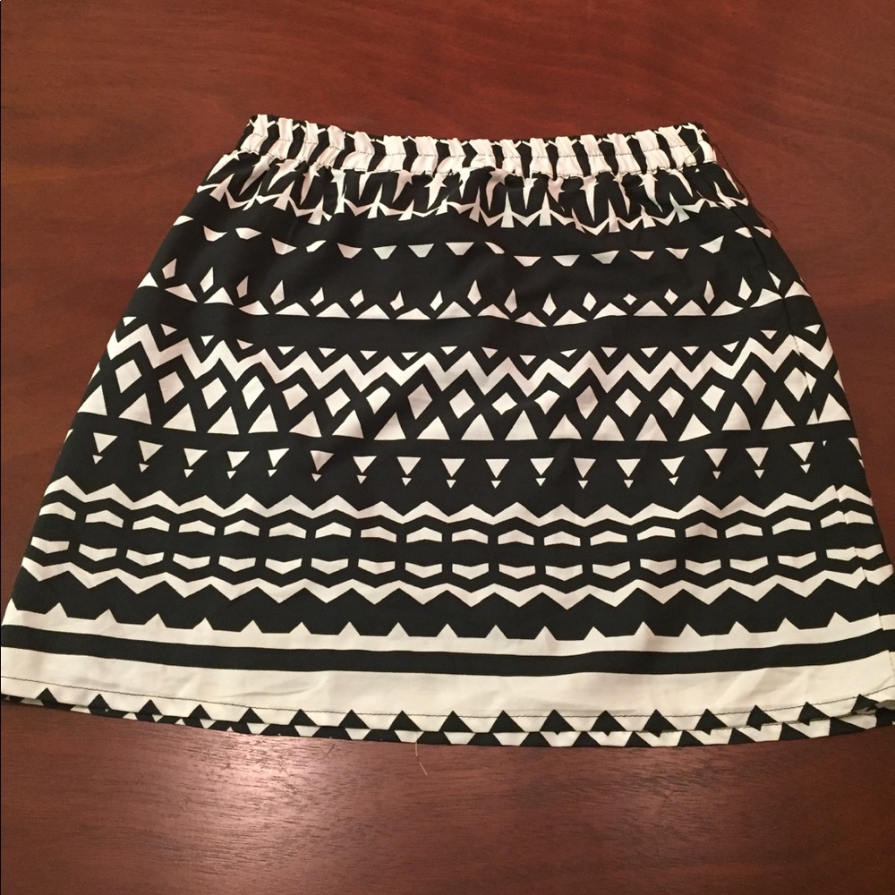 Geometric print skirt