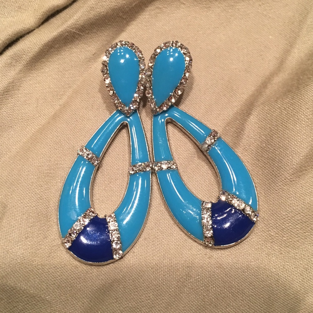 🆕Gorgeous turquoise bling earrings New