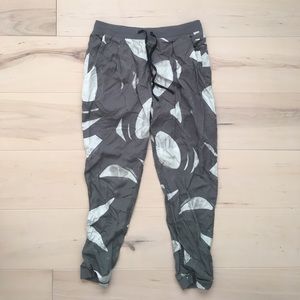 Lulu lemon crop slouchy pant