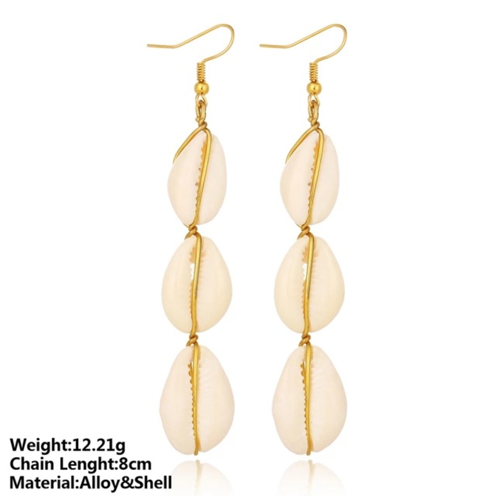NWOT Shell Earrings🐚🌊🐚🌊
