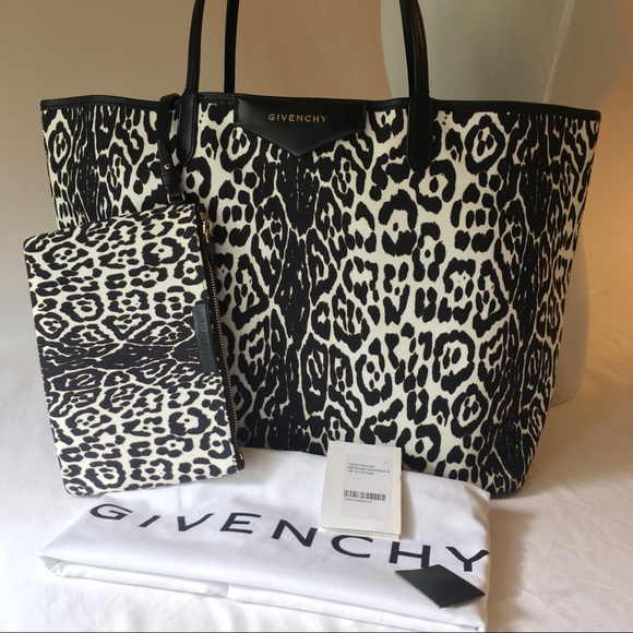 🚫Sold🚫 Authentic Givenchy Antigona Tote - Picture 8 of 8
