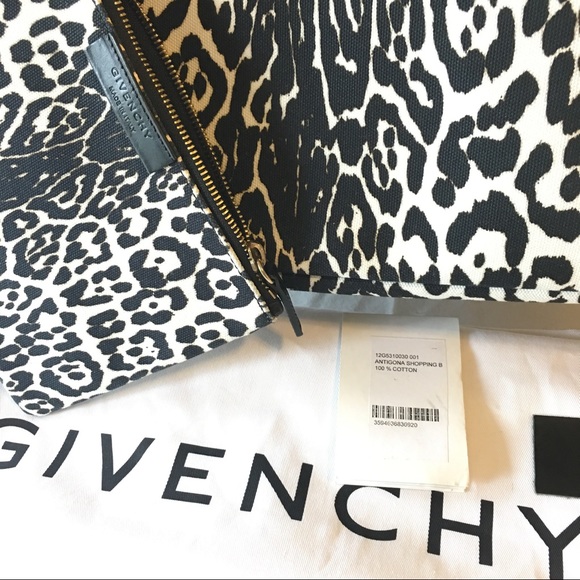 🚫Sold🚫 Authentic Givenchy Antigona Tote - Picture 2 of 8